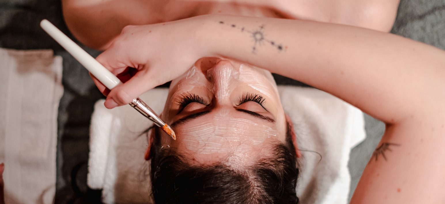 massage pinceau